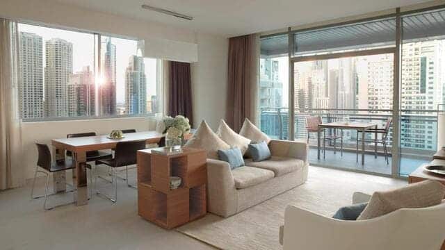 شقق راديسون الفندقية في داماك هيلز دبي لاند | Radisson Blu Apartments
